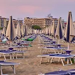 Appartamento Days And Poolside Relax