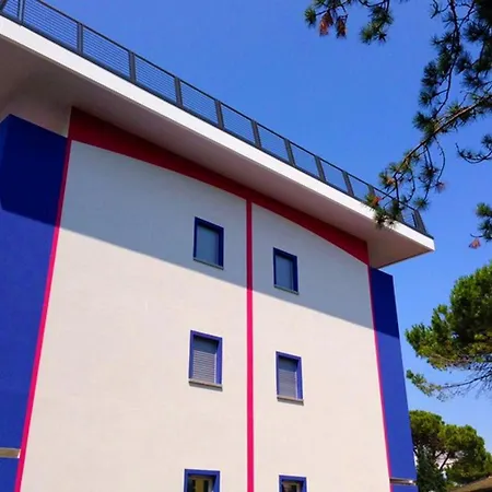 Days And Poolside Relax